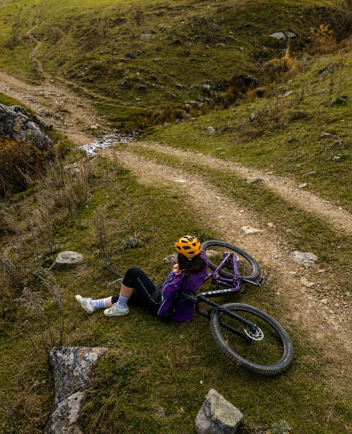 Helmeted rider on a Boo Park trail